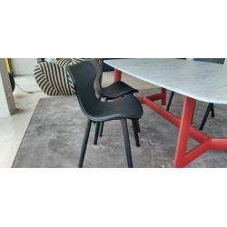 CHAISE PAPILIO EN CUIR ANTHRACITE H83 by B & B Italia
