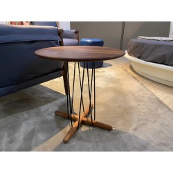 Кофейный столик Embrace Lounge D.48 Walnut от Carl Hansen