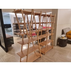 КРАСНАЯ КЛОУДСКАЯ БУКВА НАТ в Кассине