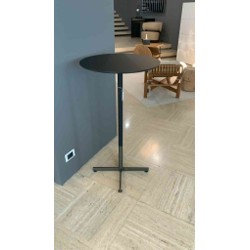 BOB FENIX BLACK INGO TABLE Ø60 H110 von Poltrona Frau