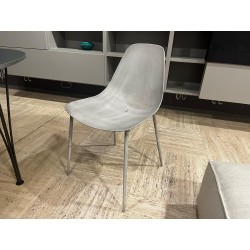 SILLA NO APILABLE MOD. MAMMAMIA, CEMENTO de Opinion Ciatti