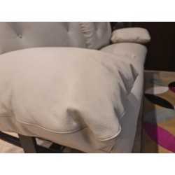 SOFA 2P L OUVERTURE LEATHER SC 21 von Poltrona Frau