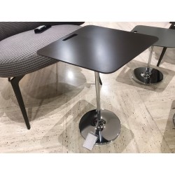 TB49 MESA BLOOM 35X35 H49 VERDE by Alivar