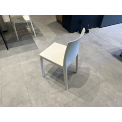 ELEMENTAIRE 4 LEG CREAM WHITE CHAIR by Hay