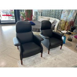 SANLUCA LEATHER ARMCHAIR SC 20 INK от Poltrona Frau
