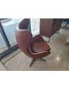 EGG ESSENTIAL WALNUSS ARMSTUHL von Fritz Hansen