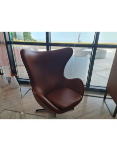 Кресло EGG ESSENTIAL WALNUT ARMCHAIR от Fritz Hansen