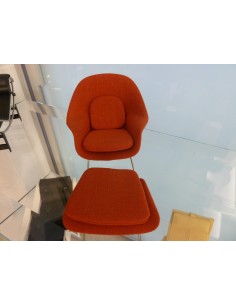 МИНИАТЮРНЫЙ ЖЕНСКИЙ КРЕСЛО И ОТТОМАН от Vitra