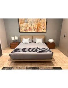 JOHN-JOHN BED SC 33 TRAVERTINO par Poltrona Frau