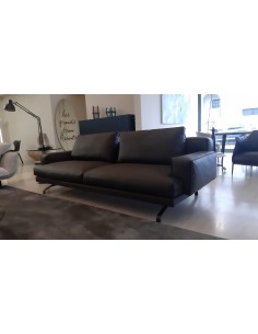 MUSTIQUE SOFA Y CUSHONES DE CUERO by Lema