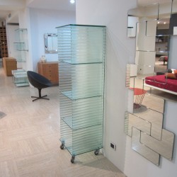 ONDAKART Vitrina + Estantes by Fiam