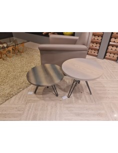 TABLE BASSE EN BÉTON SURTEINT Ø50 de Moroso
