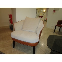 POLT. NIVOLA INT.ASTON 129674 COL.50 by Poltrona Frau