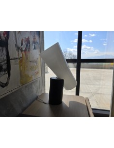 Lámpara de mesa Nilo negra...