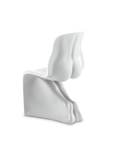 Ее матовый белый стул от...